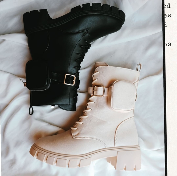 🚨FEW SIZES LEFT// Stone faux leather Boot - Picture 6 of 6